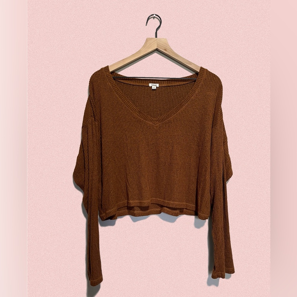 GARAGE Cropped Long Sleeve